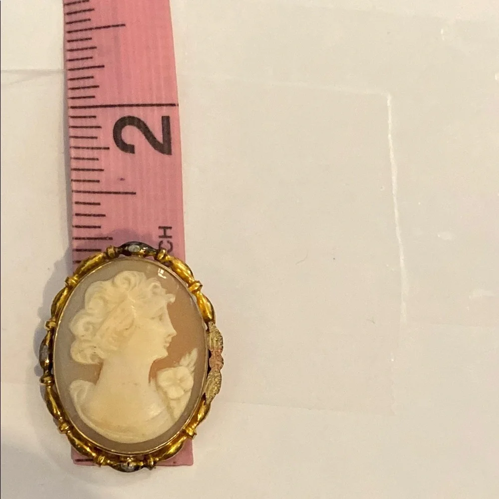 Vintage 12K Gold filled Cameo Brooch/ Pendant Hand Carved AD Marked